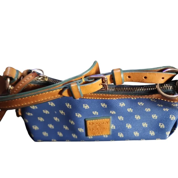 Dooney Burke Blue logo petite hand/shoulder bag - Picture 3 of 16